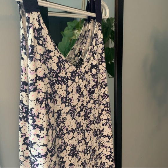 EUC Medium Floral Dynamite Top - Picture 3 of 6